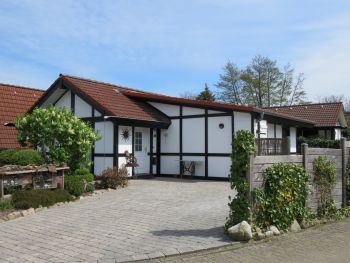 ferienhaus altes land deichbluete aussenansicht hollern twielenfleth elbe 